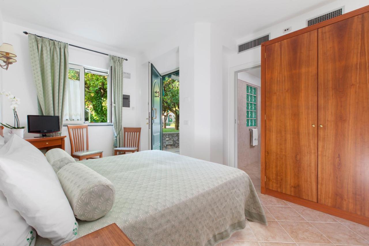 Relais 2 Pini Ξενοδοχείο Ανακάπρι Δωμάτιο φωτογραφία